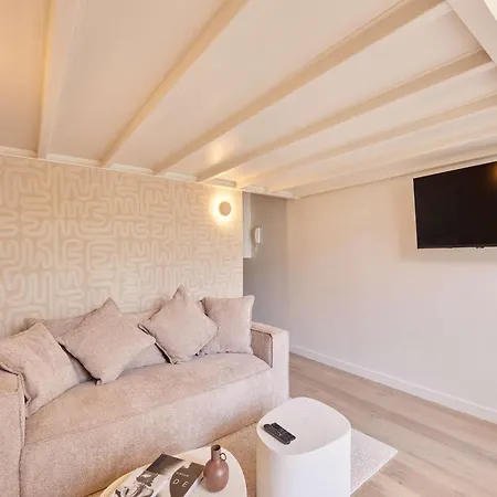 Superb Flat Heart 8th District Matignon St Honore * Paris